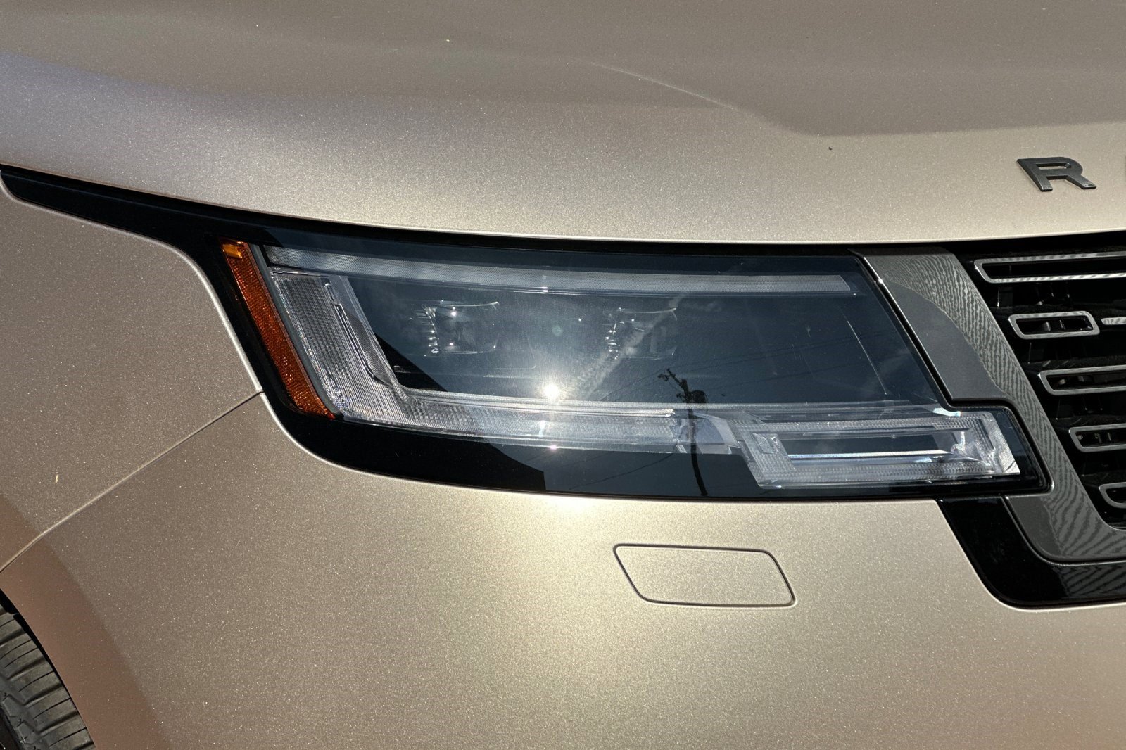 New 2026 Land Rover Range Rover SE image 12