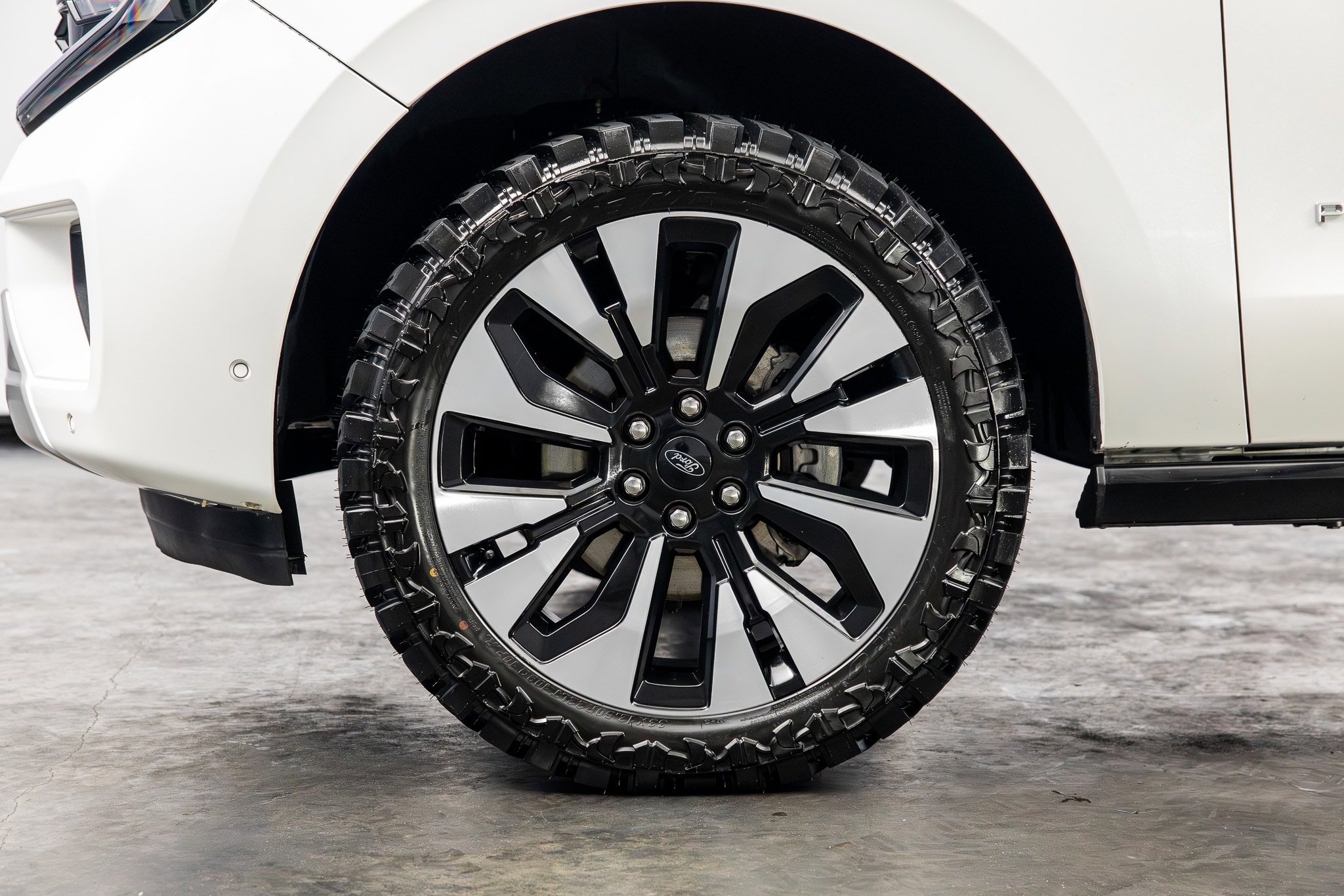 Used 2025 Ford Expedition Platinum w/ Driver's Package image 11