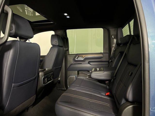 Used 2024 Chevrolet Silverado 3500 High Country w/ Technology Package image 25