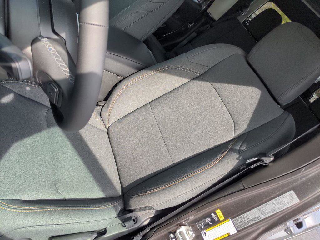 New 2025 Jeep Gladiator Willys image 9