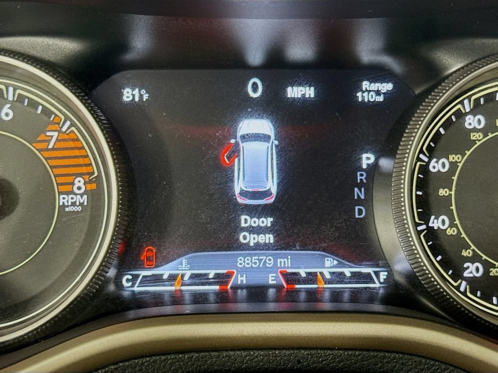 Used 2017 Jeep Cherokee High Altitude w/ Luxury Group AWD/4WD image 16