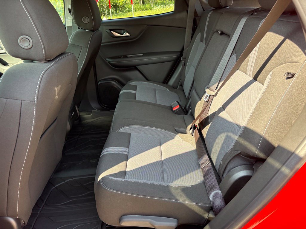 New 2026 Chevrolet Blazer LT w/ LPO, Floor Liner Package FWD image 38