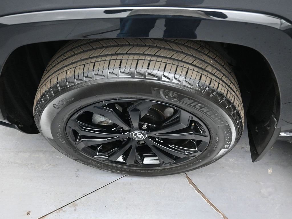 Used 2025 Toyota RAV4 XSE w/ Weather Package image 39