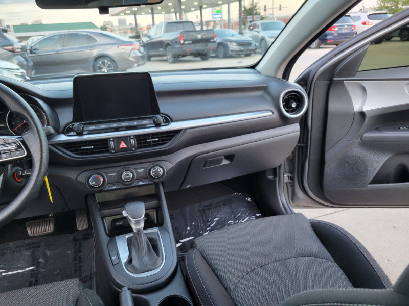 Used 2023 Kia Forte LXS FWD image 28