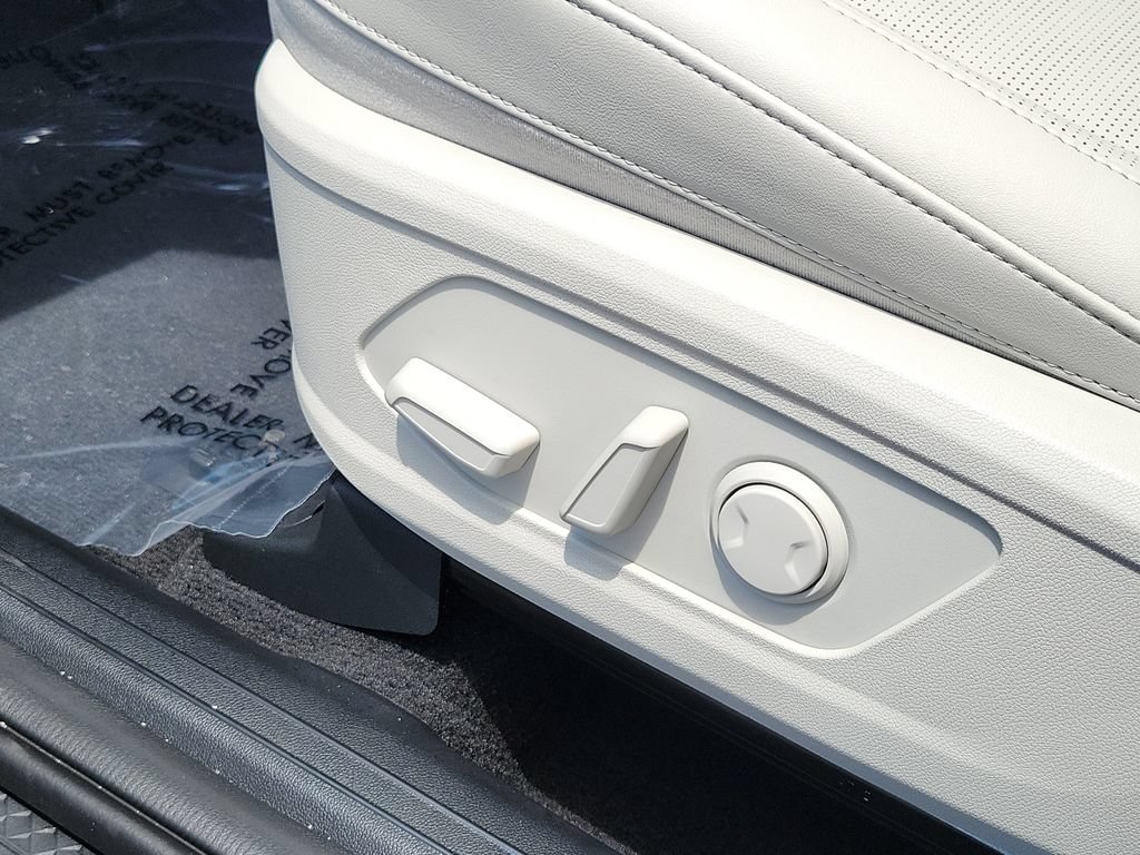 New 2026 Kia Sorento S FWD image 7