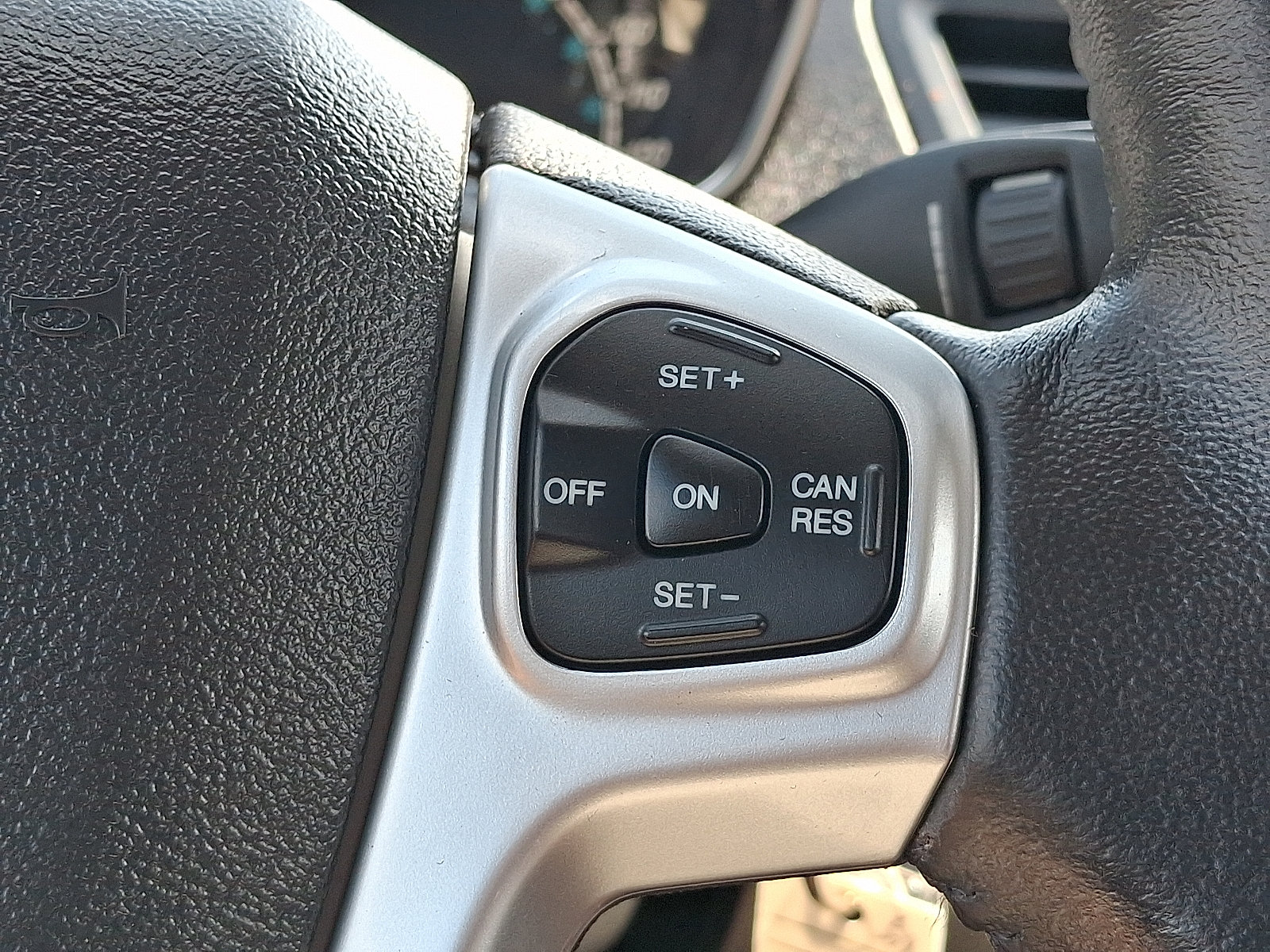 Used 2014 Ford Fiesta SE FWD image 21
