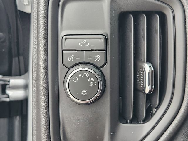 Used 2026 Chevrolet Silverado 1500 Custom image 21