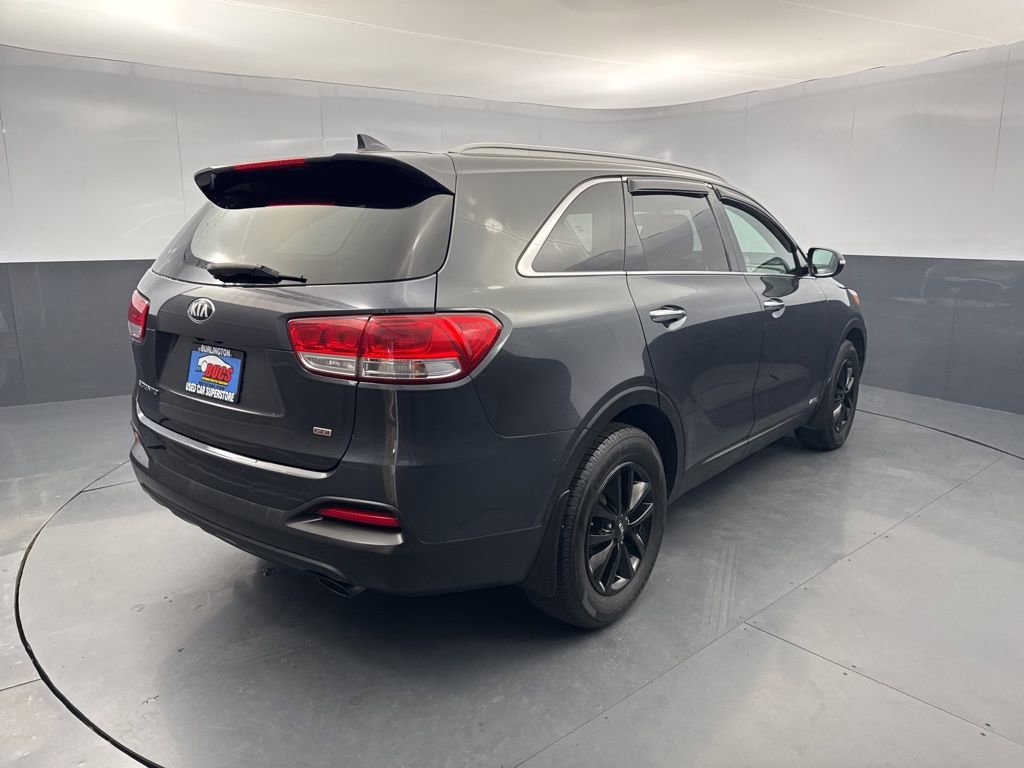 Used 2016 Kia Sorento LX w/ LX Convenience Package image 5