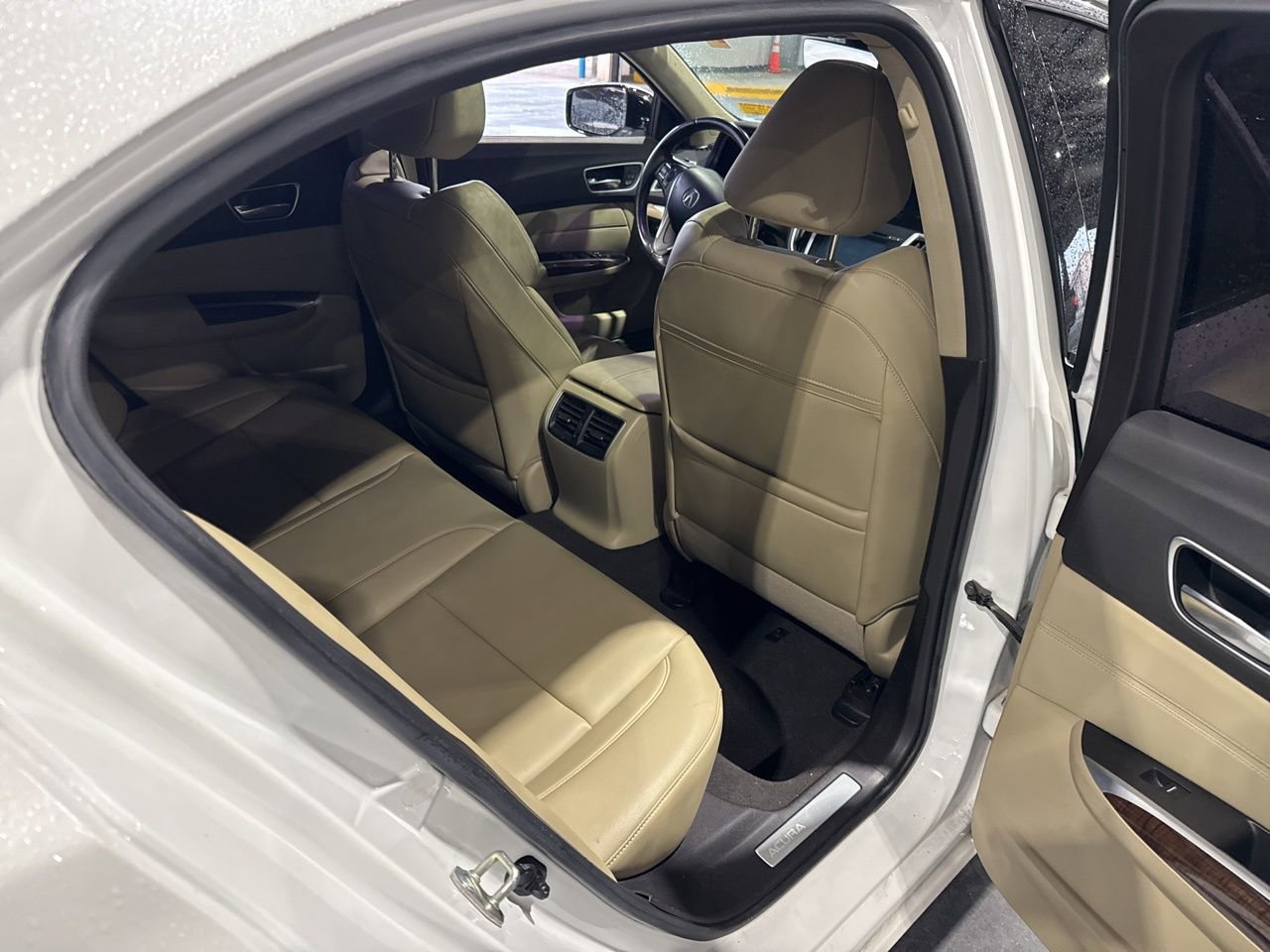 Used 2020 Acura TLX image 13