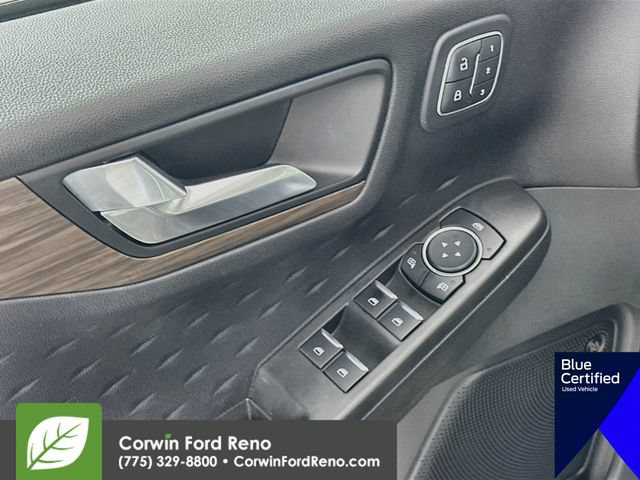 Used 2020 Ford Escape Titanium w/ Titanium Premium Package 2.0 AWD/4WD image 22
