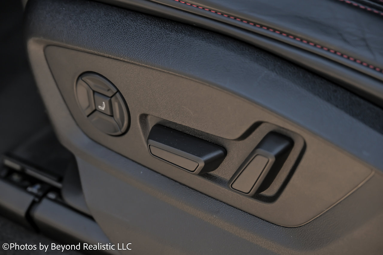 Used 2023 Audi RS Q8 image 31