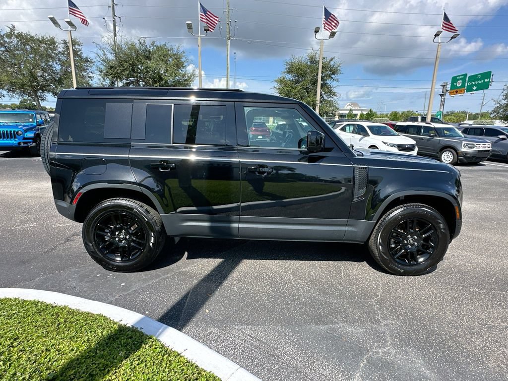 Used 2025 Land Rover Defender 110 S AWD/4WD image 4