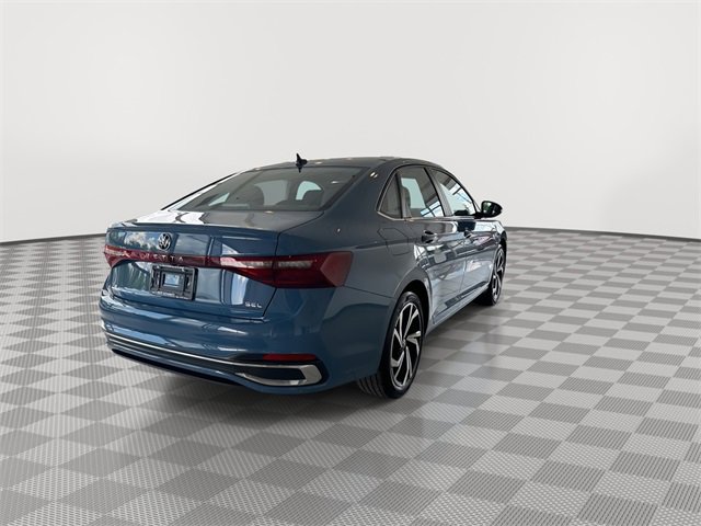 Used 2025 Volkswagen Jetta SEL image 11