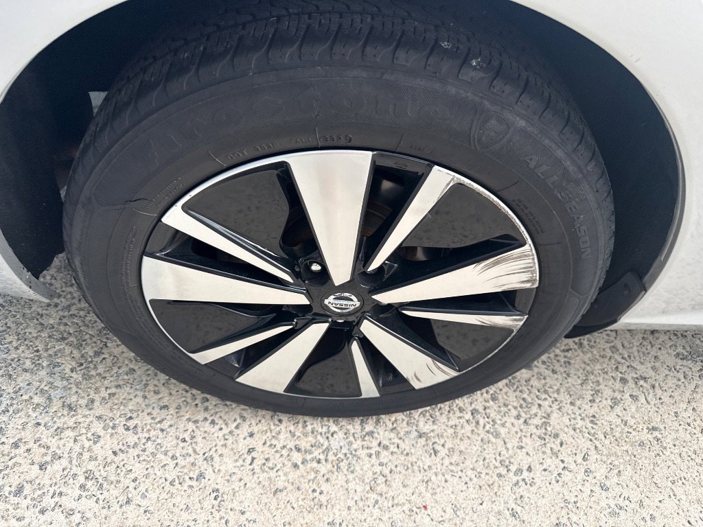 Used 2020 Nissan Altima 2.5 SL FWD image 9