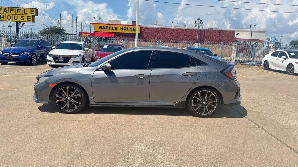 Used 2018 Honda Civic Sport Touring image 4
