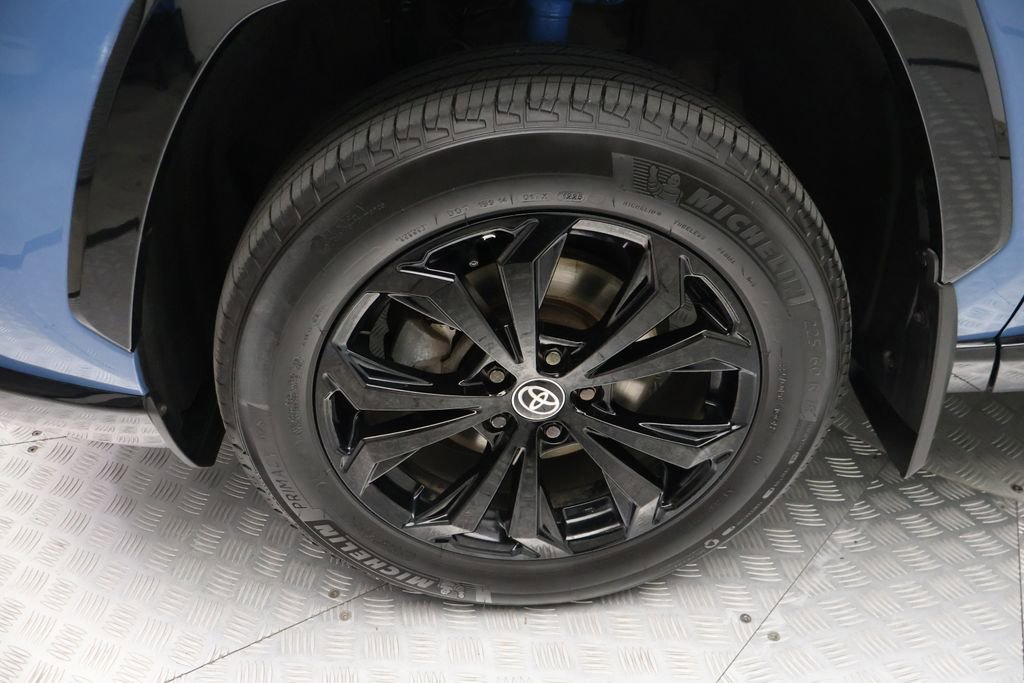 Certified 2023 Toyota RAV4 XSE w/ XSE Grade Weather Package image 4