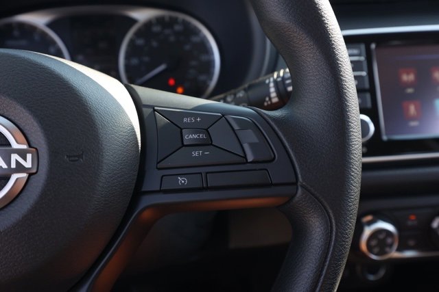 New 2025 Nissan Kicks Play S image 27
