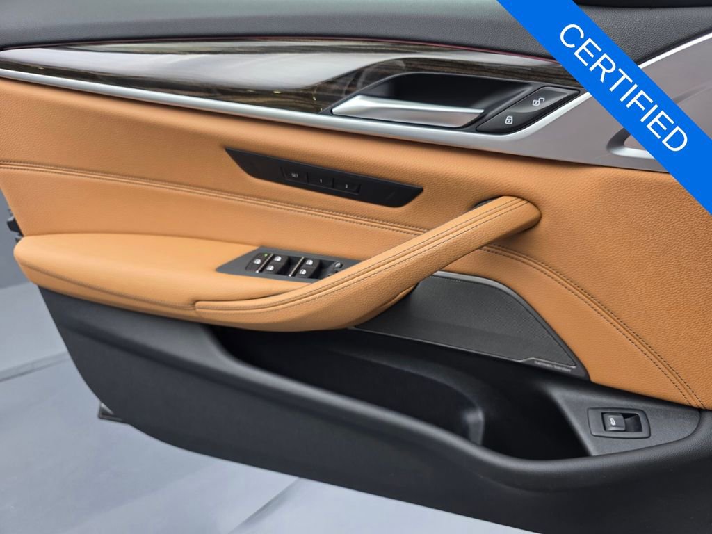 Certified 2023 BMW 530i w/ Premium Package image 26