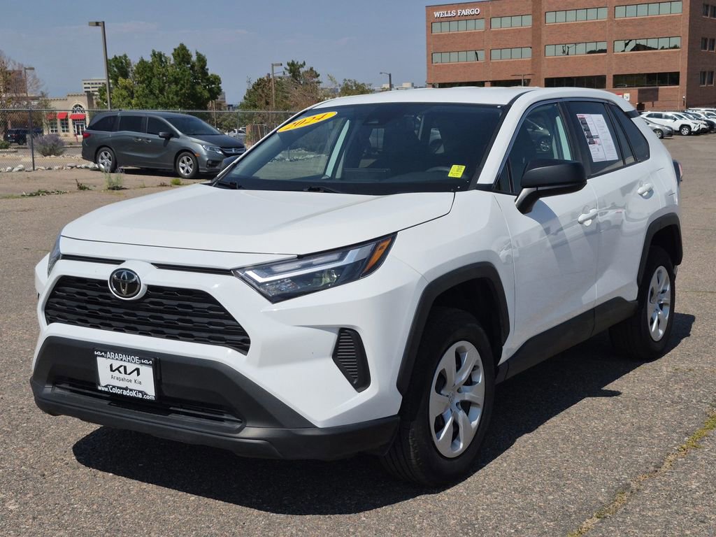 Used 2024 Toyota RAV4 LE image 4