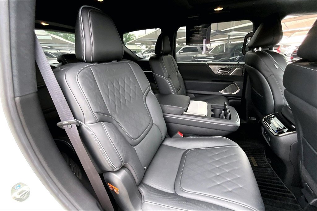 Used 2026 INFINITI QX80 Autograph w/ Premium Cargo Package AWD/4WD image 38