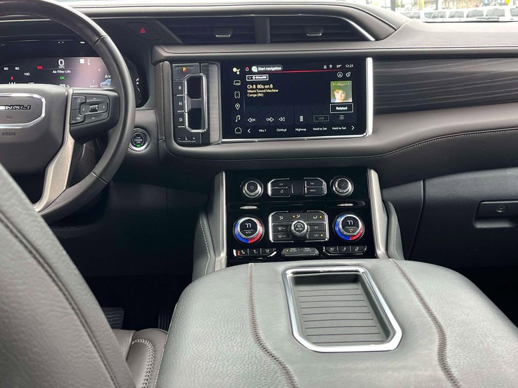 Used 2023 GMC Yukon Denali image 13
