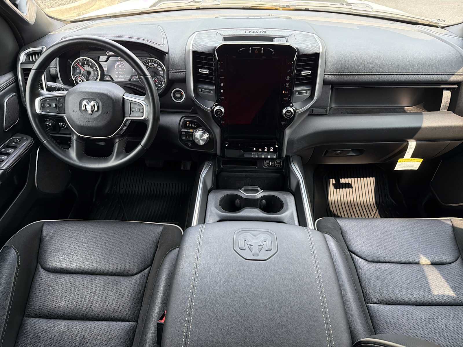 Used 2023 RAM 1500 Laramie AWD/4WD image 2
