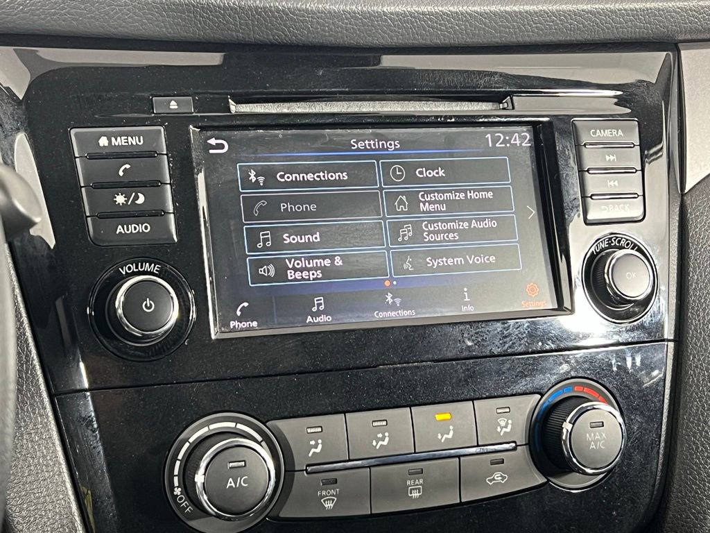 Used 2022 Nissan Rogue Sport S image 24