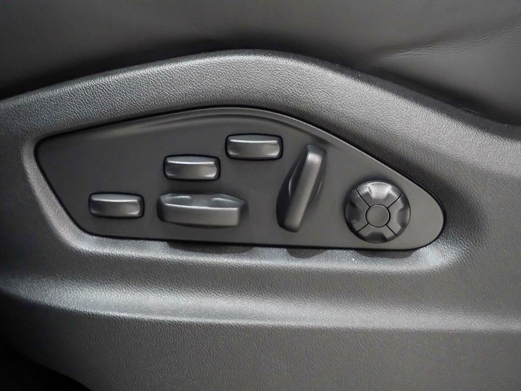 Certified 2025 Porsche Cayenne Turbo image 24