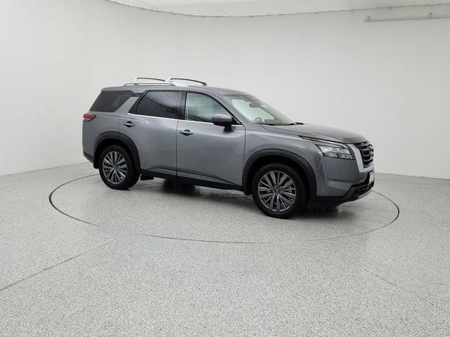 Used 2025 Nissan Pathfinder SL w/ SL Premium Package image 3
