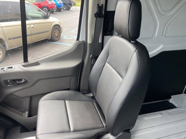 New 2026 Ford Transit 250 148 Medium Roof image 31