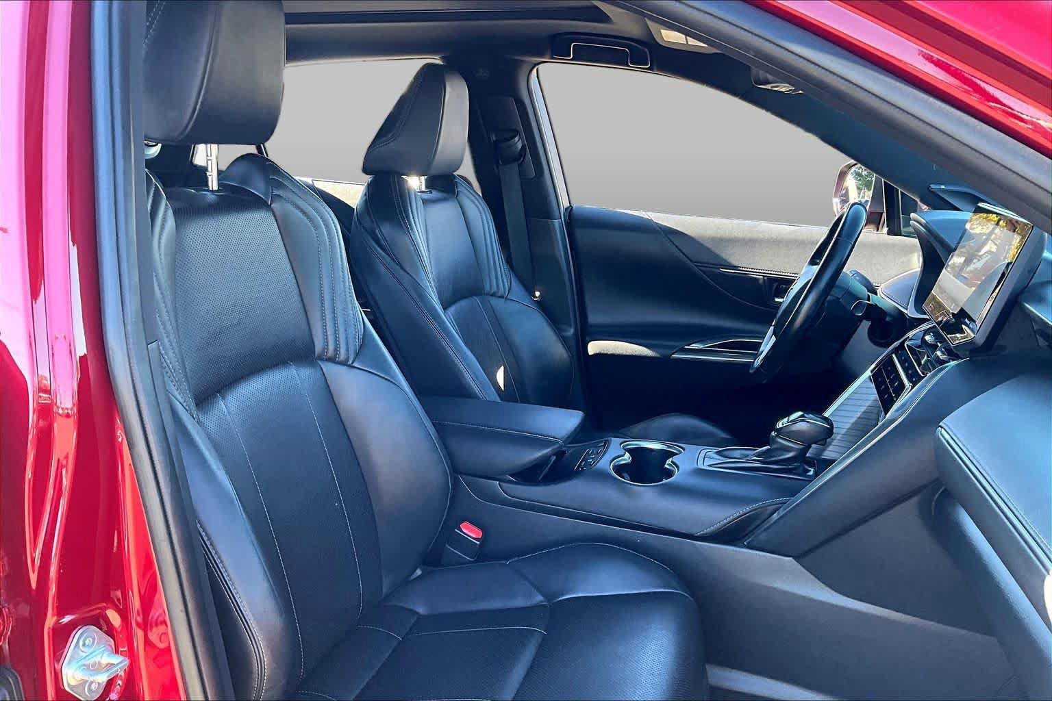Used 2021 Toyota Venza Limited w/ Advanced Technology Package AWD/4WD image 8