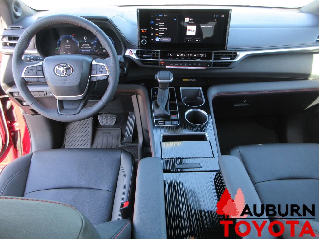 New 2026 Toyota Sienna XSE image 9