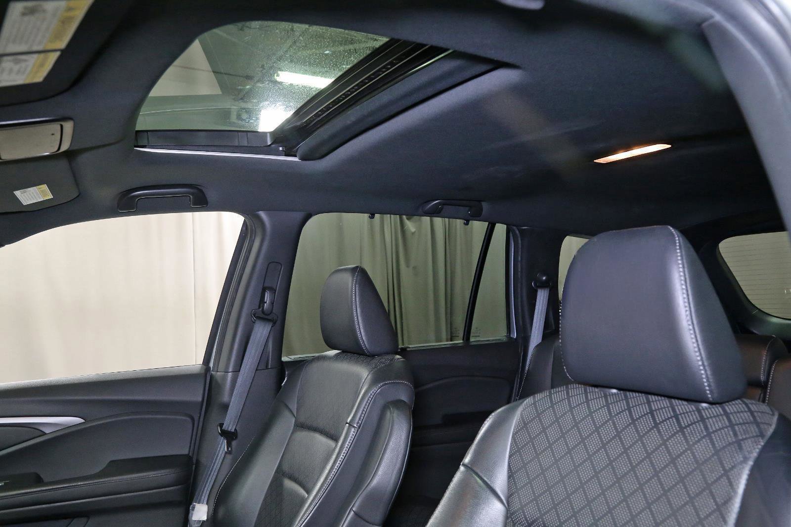 Used 2020 Honda Passport EX-L image 3