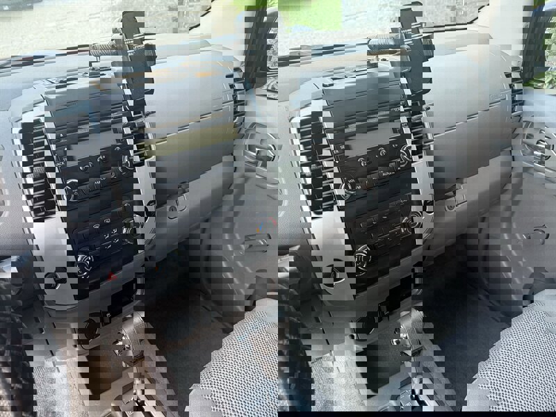 Used 2015 Nissan Frontier S image 20