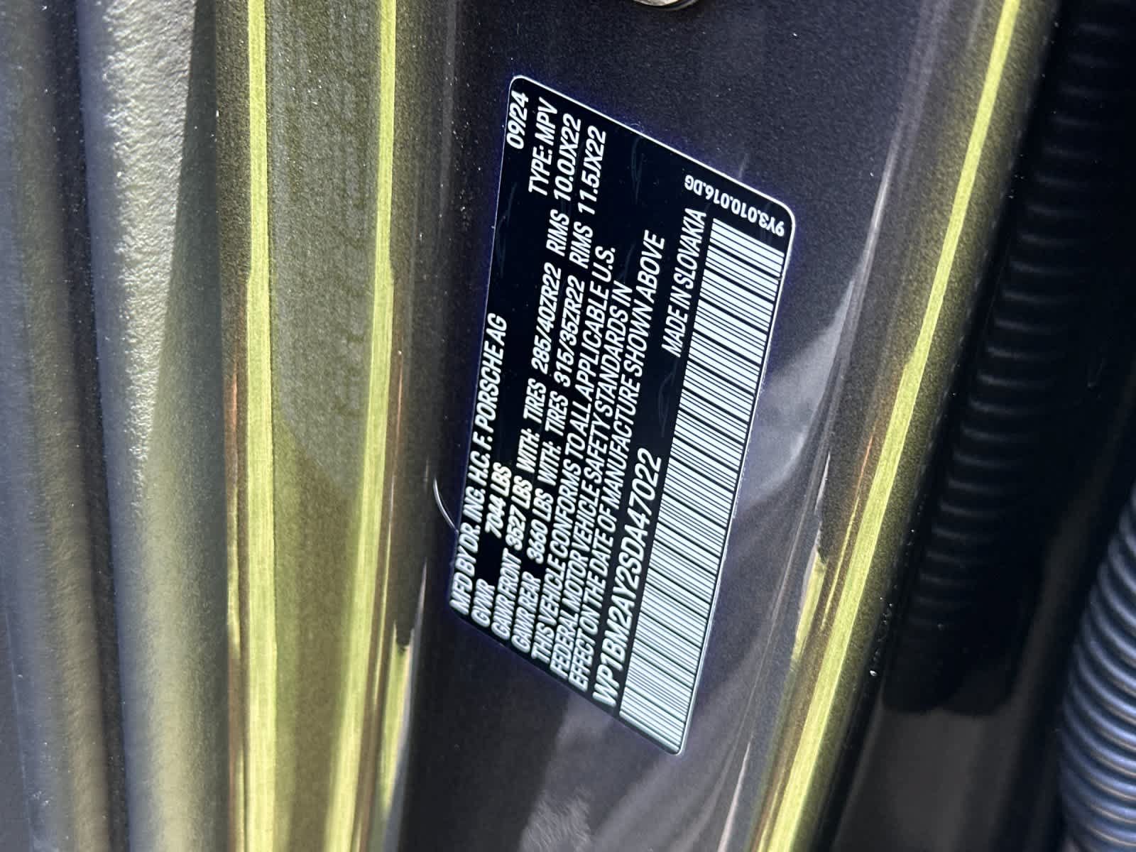 Certified 2025 Porsche Cayenne Turbo AWD/4WD image 35