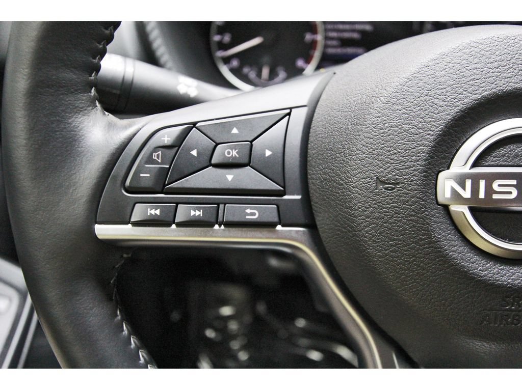 Used 2025 Nissan Sentra SV w/ All-Weather Package FWD image 17