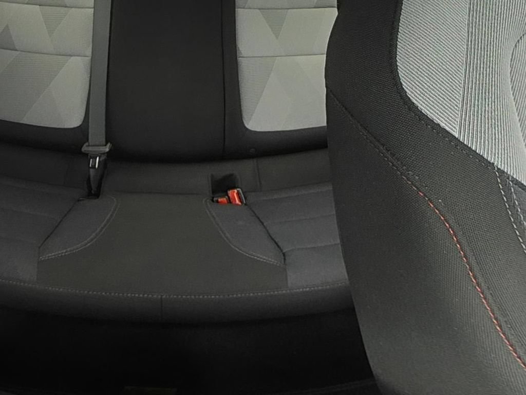 Used 2024 Chevrolet Trax RS FWD image 13