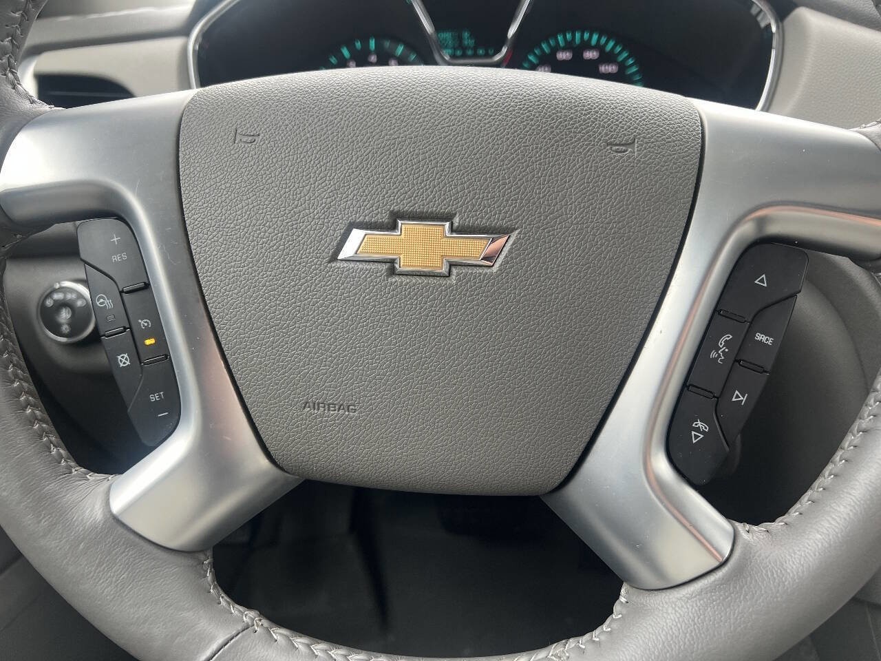 Used 2015 Chevrolet Traverse LTZ image 21