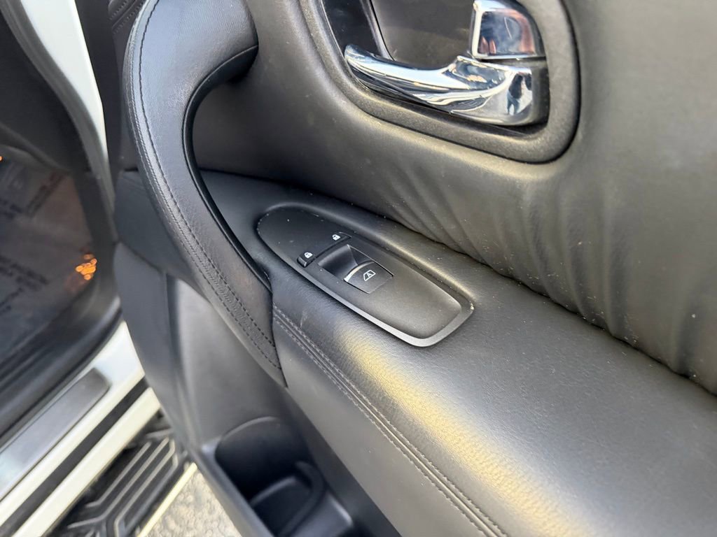 Used 2022 Nissan Armada SL w/ Midnight Edition Package image 27