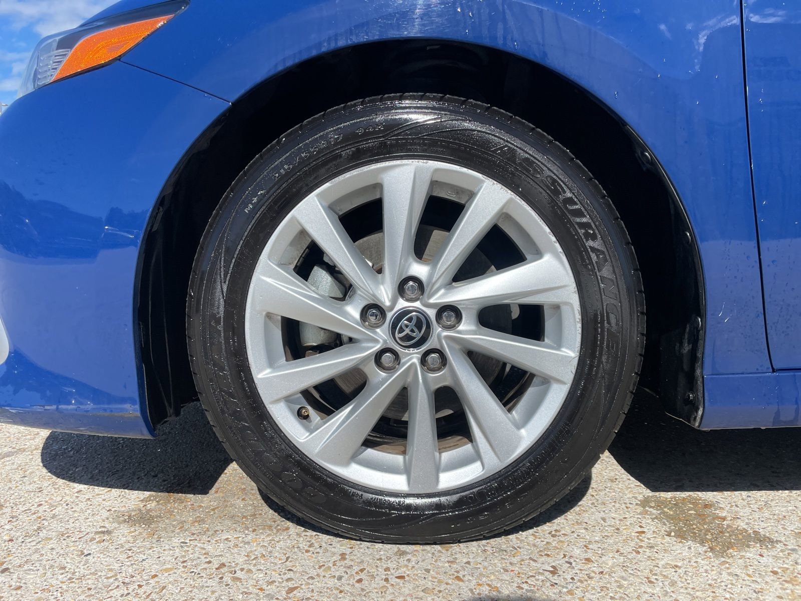 Used 2023 Toyota Camry LE image 7