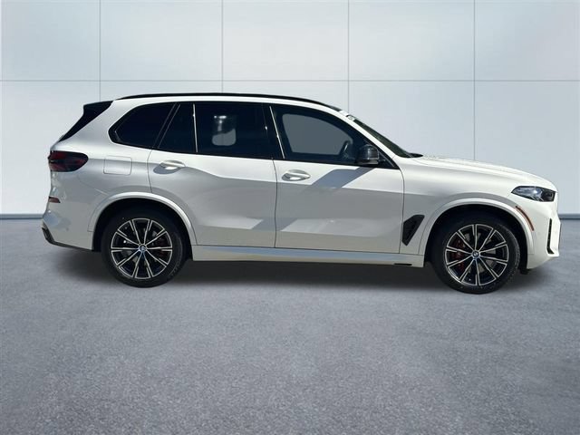 Certified 2024 BMW X5 xDrive40i w/ M Sport Package AWD/4WD image 5