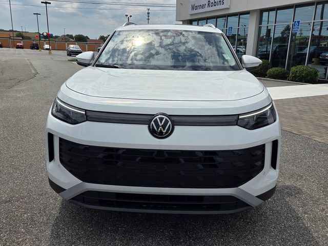 New 2026 Volkswagen Tiguan SE FWD image 2