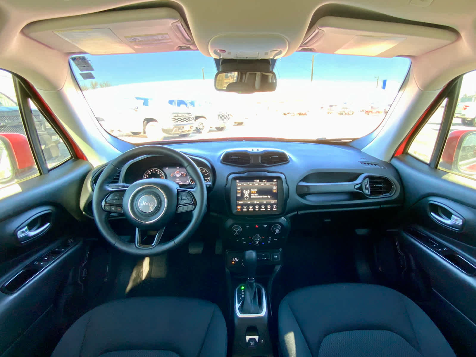 Used 2019 Jeep Renegade Altitude w/ UConnect 8.4 Nav Group image 30