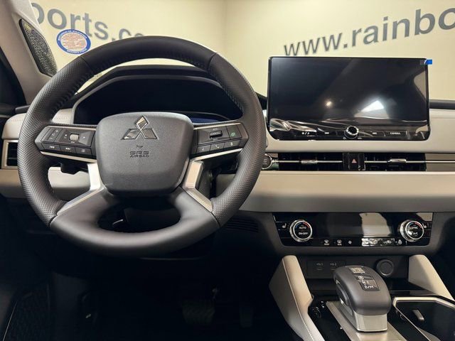 New 2026 Mitsubishi Outlander SE FWD image 10