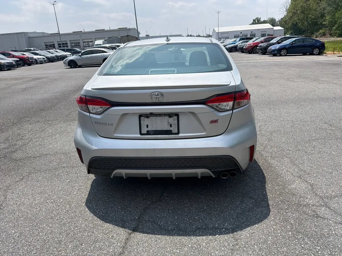 Used 2021 Toyota Corolla SE FWD image 4