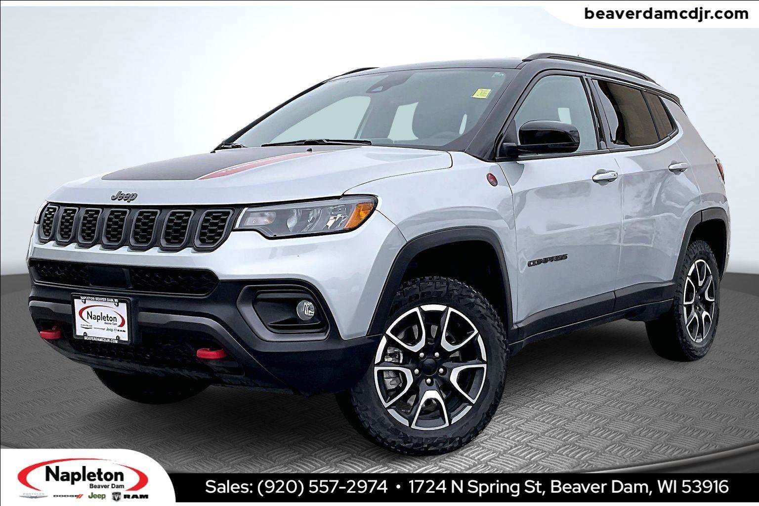 Used 2024 Jeep Compass Trailhawk image 1