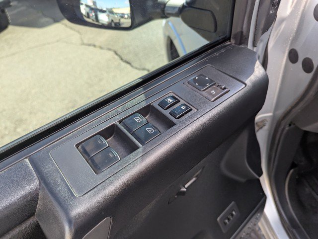 Used 2011 Nissan Titan SL w/ SL Technology Pkg AWD/4WD image 9