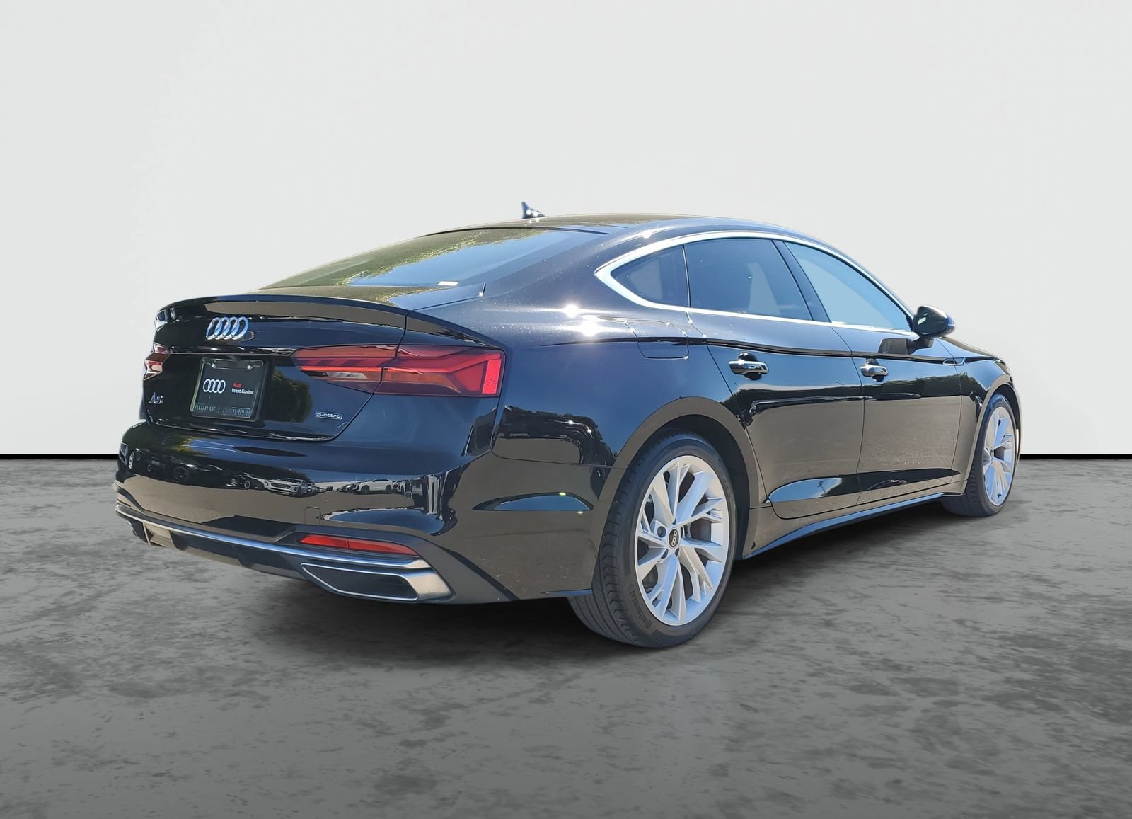 Used 2023 Audi A5 2.0T Premium w/ Convenience Package image 4