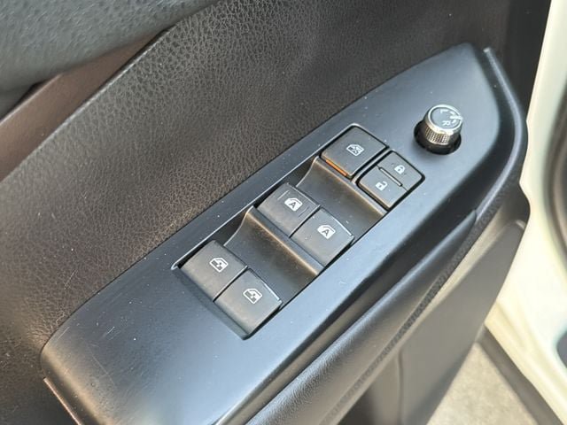 Used 2018 Toyota Highlander XLE FWD image 24