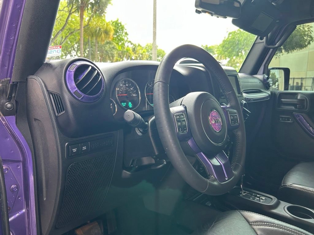 Used 2017 Jeep Wrangler Unlimited Rubicon w/ Connectivity Group AWD/4WD image 16